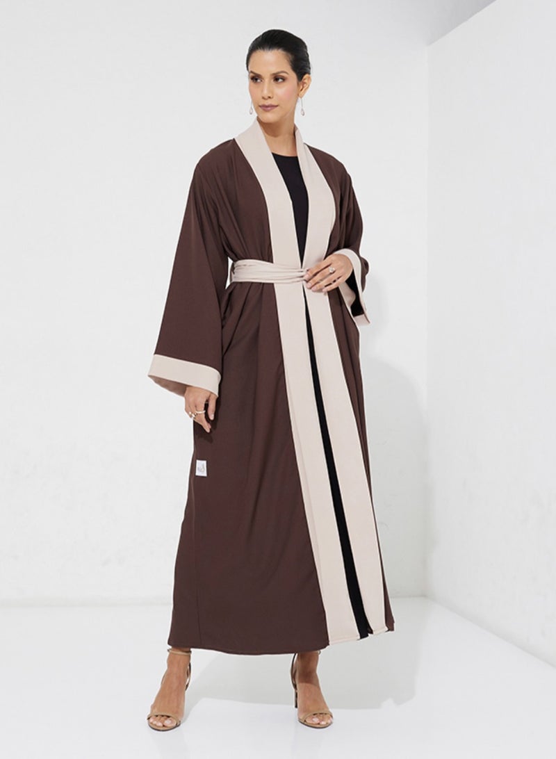 Rosette Abaya Stylish abaya with Beige Line design - Image 1