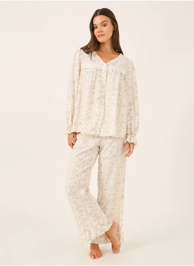 ستايلي All-Over Floral Print Lace Insert Long Sleeve Top and Ruffle Hem Pyjama Set