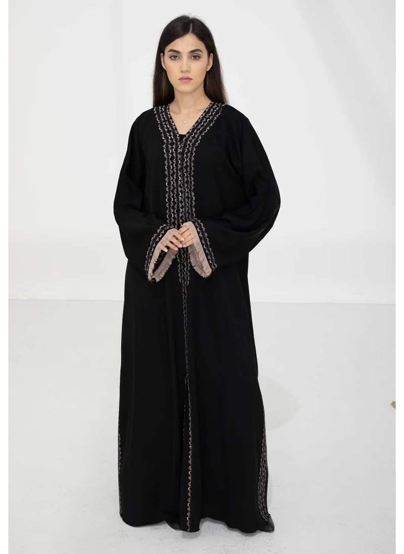 أم سكوير فاشن Black Nida Abaya with Contrast Threadwork & Plan Black Headscarf