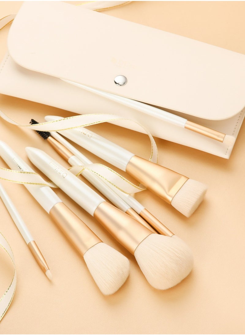 DUcare - Travel Makeup Brush Set Professional Portable 7 Pcs Foundation Powder Contour Eye Shadow Lip Brush with Travel Pouch - Image 1