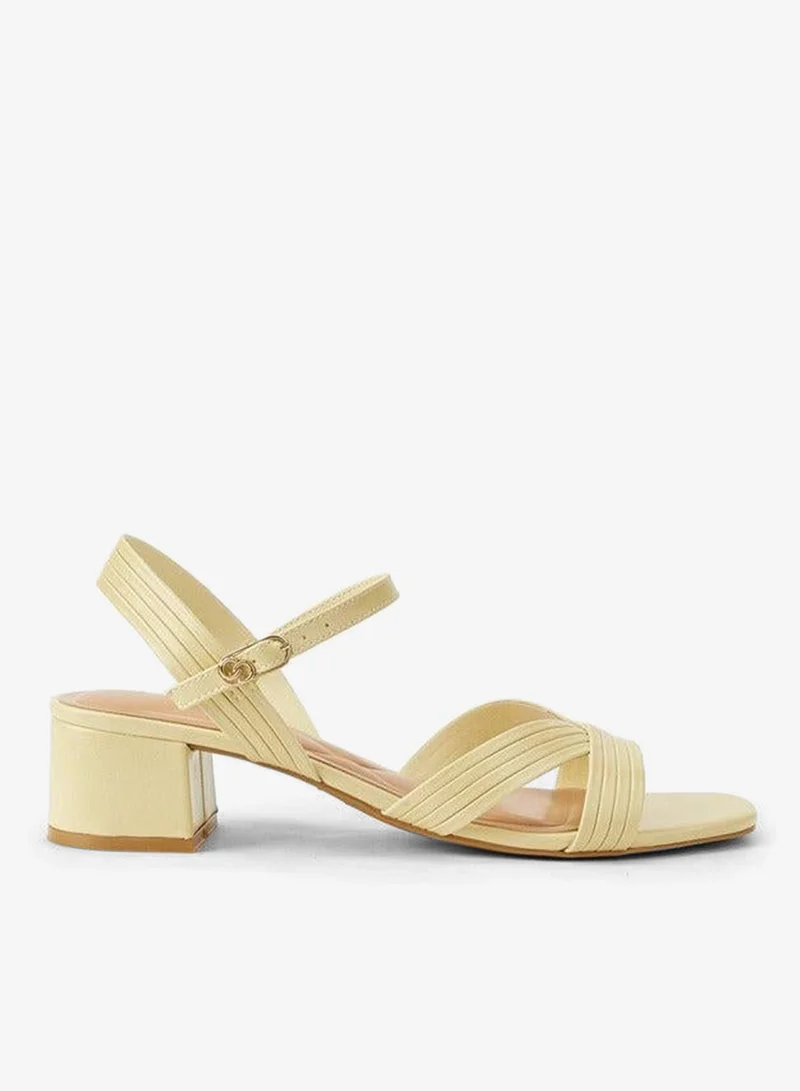 سيليست صنادل بكعب عريض بحزام نسائي