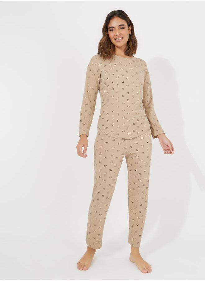 Smile Print Curved Hem Top & Pyjama Set - pzsku/Z1FF4883E1157E2D4B6AAZ/45/_/1723796184/9fe7ebcc-194e-48c2-a5df-1286571e5240