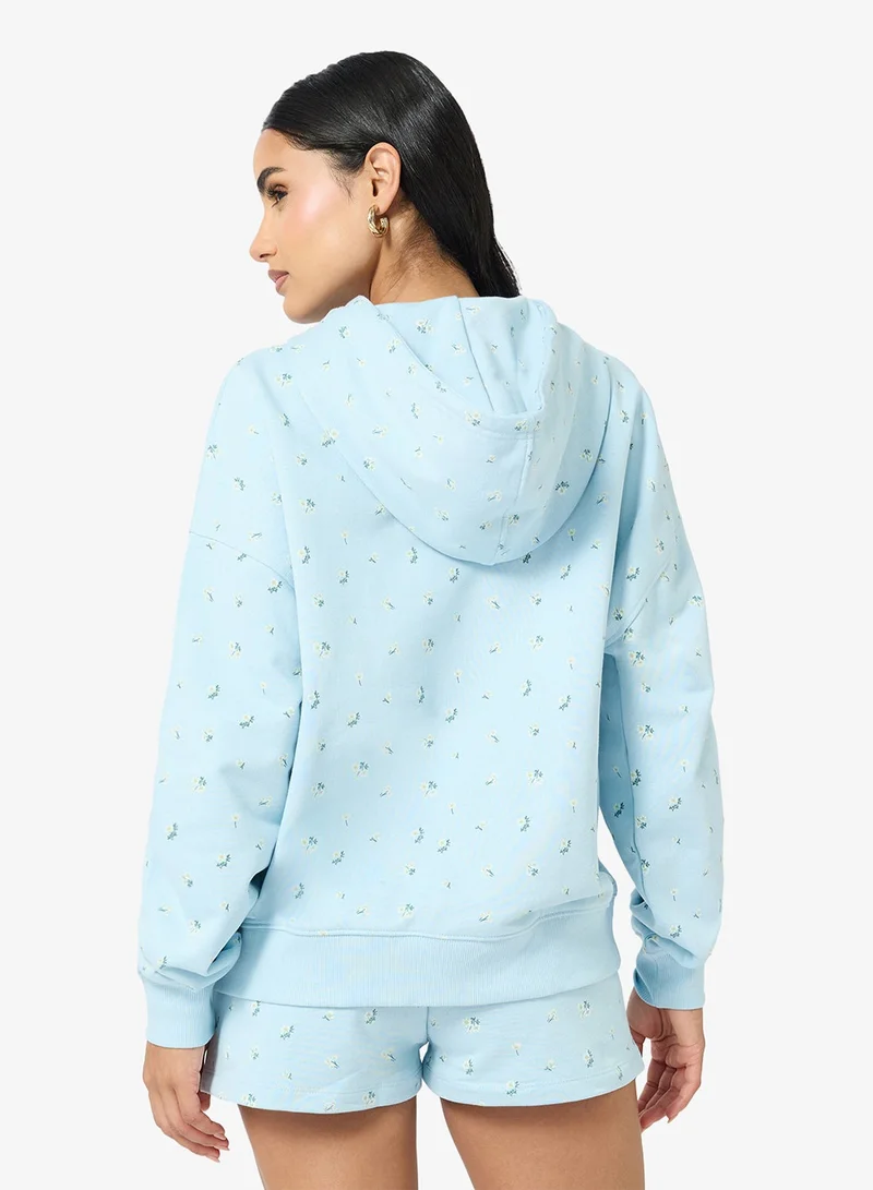 جيس جينز سويت شيرت بغطاء رأس بتفاصيل جرافيك وجيب