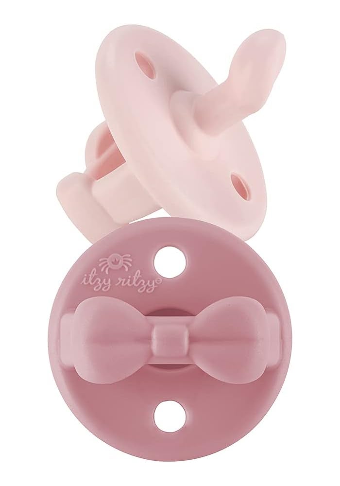 Itzy Ritzy لهاية إيتزي ريتزي سويت سوذير السيليكونية القابلة للطي مع مقبض وفتحتين هوائيتين لزيادة الأمان - Image 1