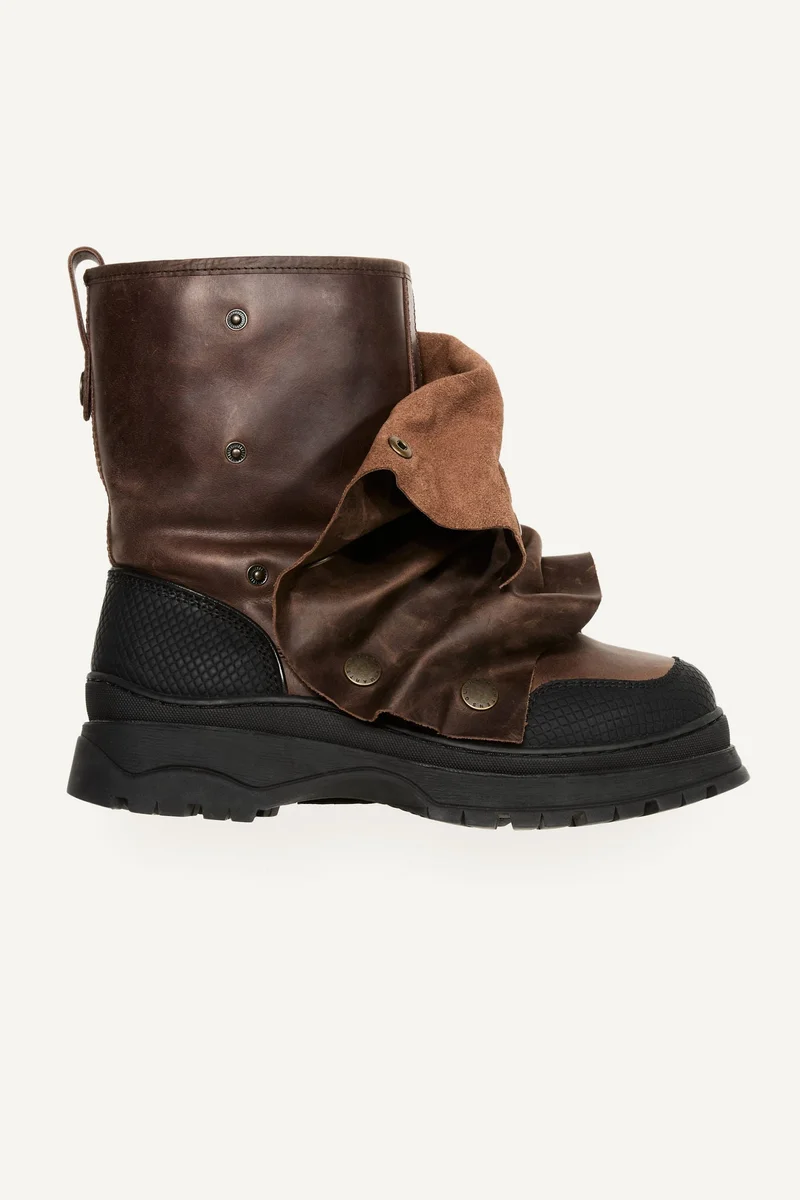 H&M Gaiter-detail leather boots