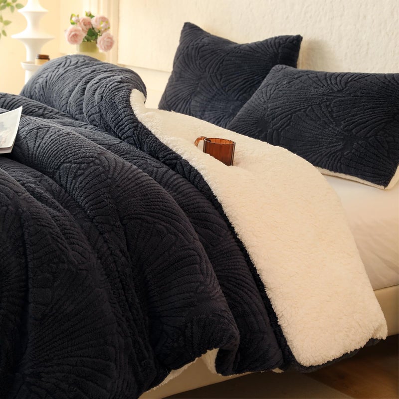 tohrisa Seashell Jacquard Sherpa Comforter Set Warm Cozy Premium Bedding 3 Pieces, Full/Queen Size Geometric Pattern Quilt Comforter with 2 Pillowcases(90"X90" Grey) - Image 1