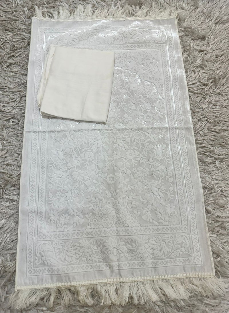 Elegant velvet prayer rug with a luxurious Turkish design with an open prayer sheet - pink - Image 1