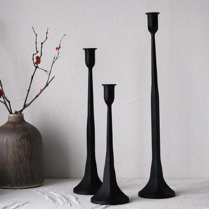 IRON TAPER CANDLE HOLDER SET OF 3 BLACK CANDLESTICK HOLDERS DECORATIVE CANDLE STAND TAPERED CANDLE HOLDERS TALL SET FOR WEDDING DINING TABLE HOME DECORATION BLACK