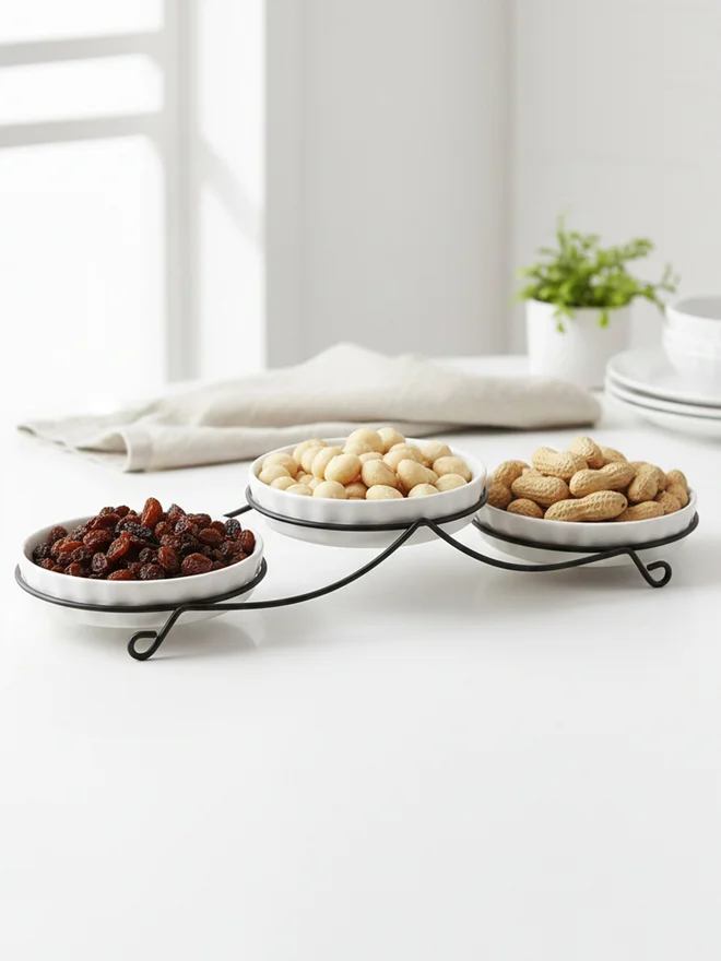 Shallow 3-Piece Round Porcelain Bowl Set with Metal Stand, 14cm