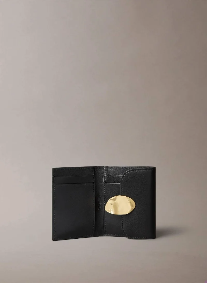 Calvin Klein Black Leather RFID Trifold Cardholder for Women | Best Price UAE