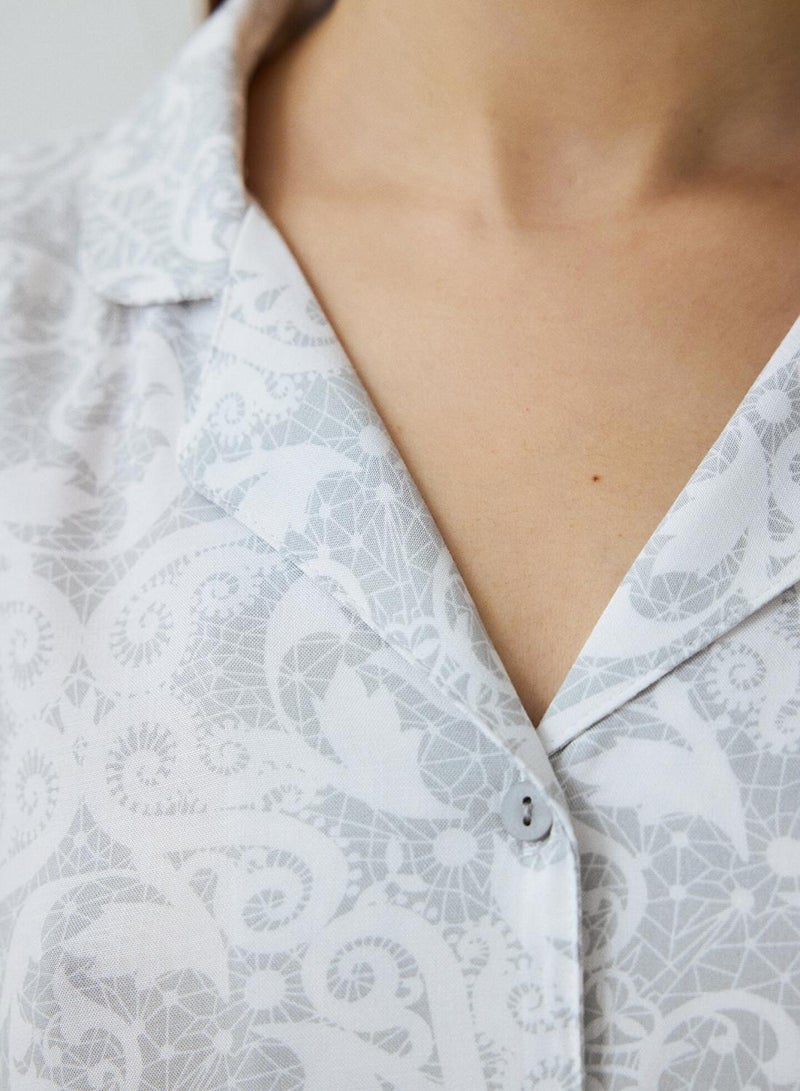 بنتي طقم بيجامة قصير بأكمام قصيرة وياقة قميص وورود رمادية فاتحة - Image 3