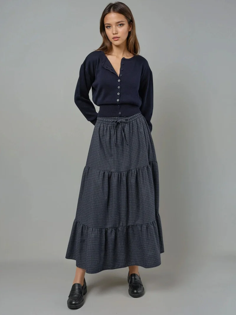 زوبعة تنورة ماكسي بطبقات وربطة خصر مطاطية كاروهات