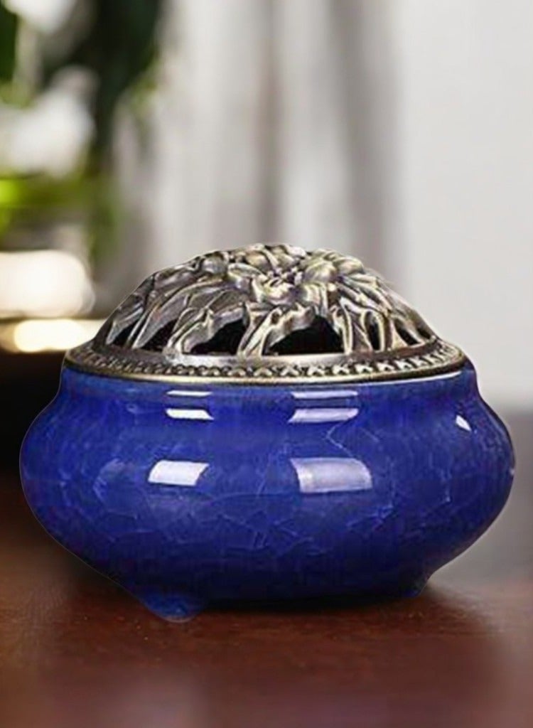 China traditional ceramic incense burner. Elegant and portable for traveling