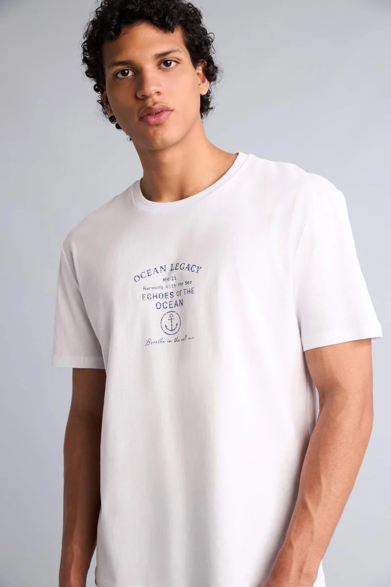 ديفاكتو Regular Fit Printed Short Sleeve T-Shirt