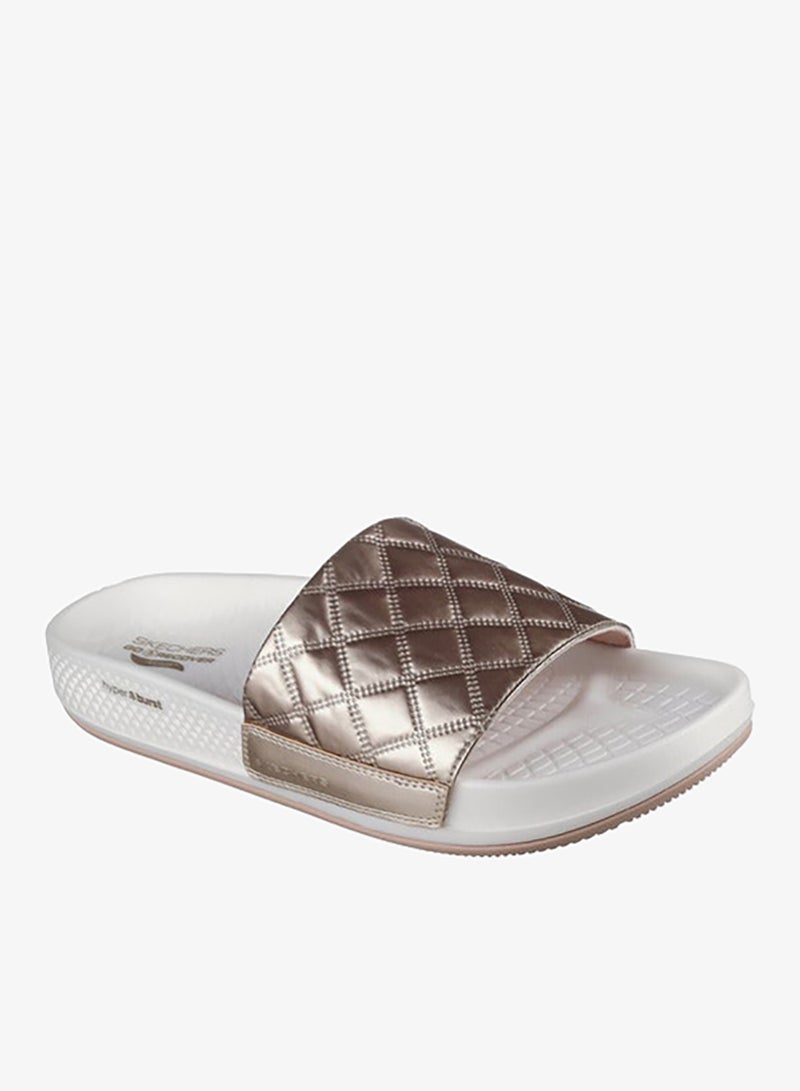 SKECHERS نعال نسائية بتصميم قوس مريح - 141711-ذهب - Image 1