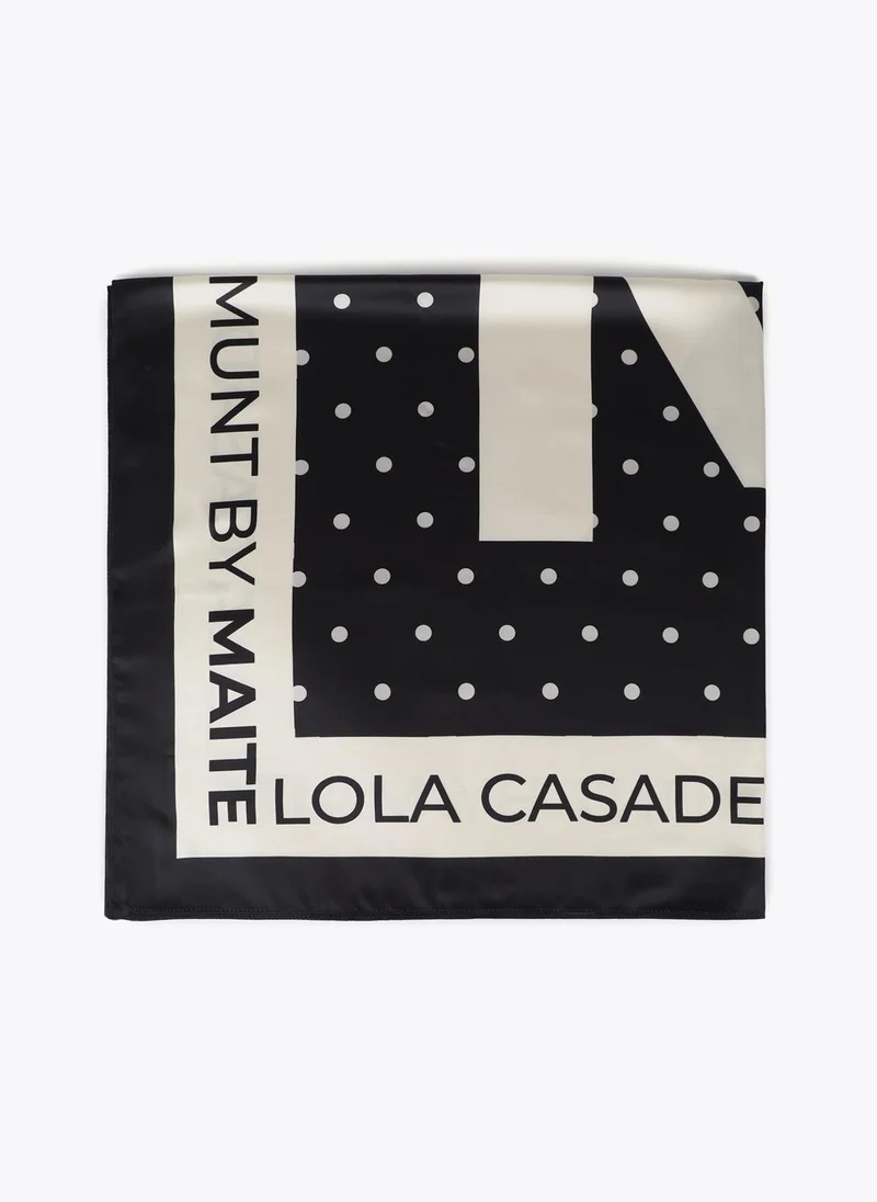 لولا كساديمونت وشاح حرف  بنقاط البولكا