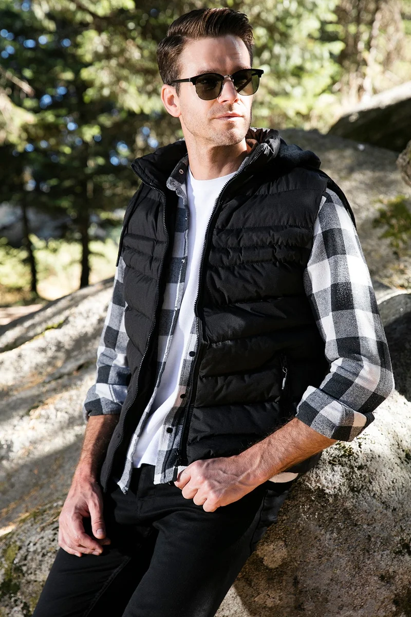 Buratti Removable Hooded Water and Wind Resistant Slim Fit Inflatable Vest Men's Vest 649006