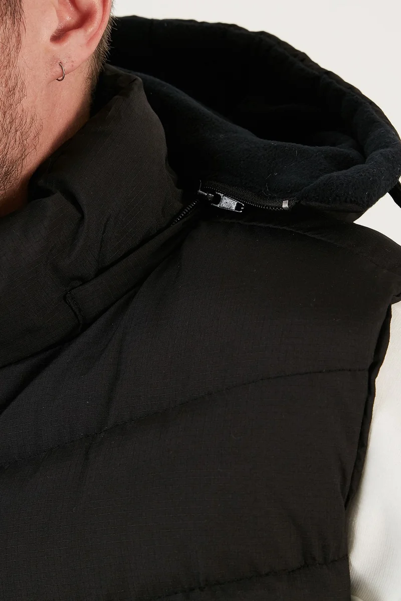 Buratti Removable Hooded Water and Wind Resistant Slim Fit Inflatable Vest Men's Vest 649006