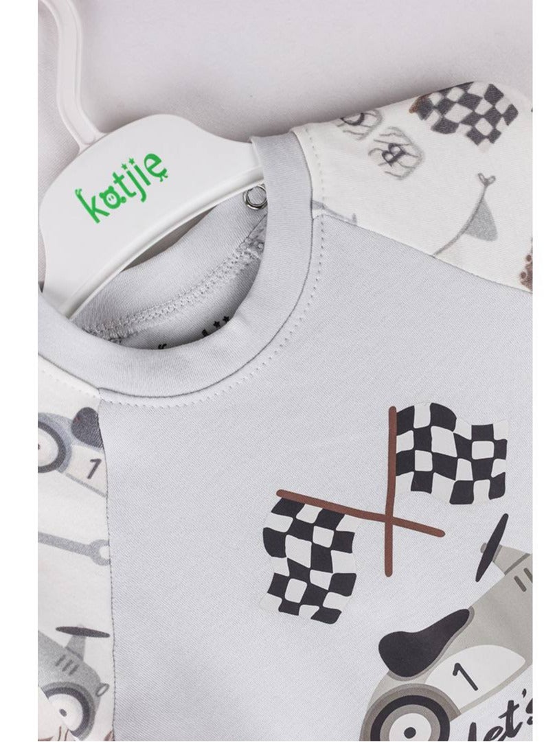 كاتجي طقم قطني للبيبي مطبوع عليه سباق سيارات، 100% قطن مصري - Image 2