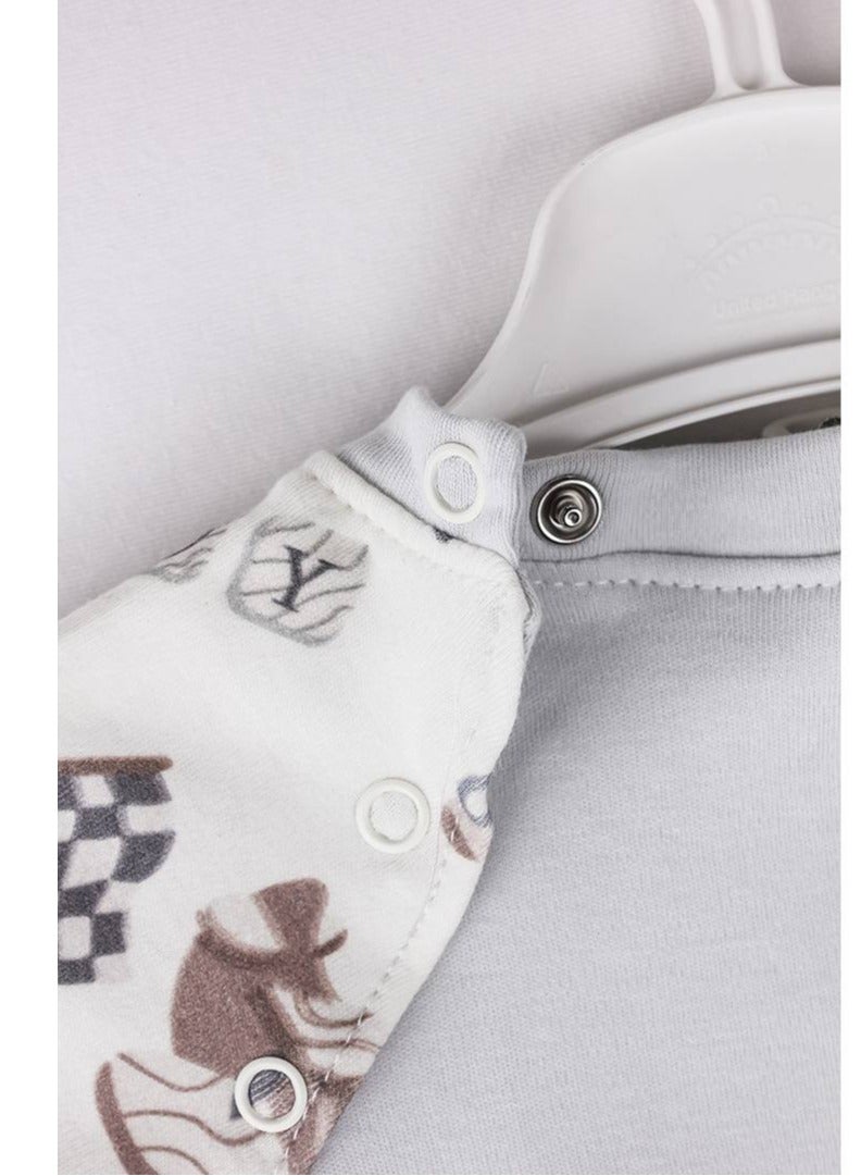 كاتجي طقم قطني للبيبي مطبوع عليه سباق سيارات، 100% قطن مصري - Image 3