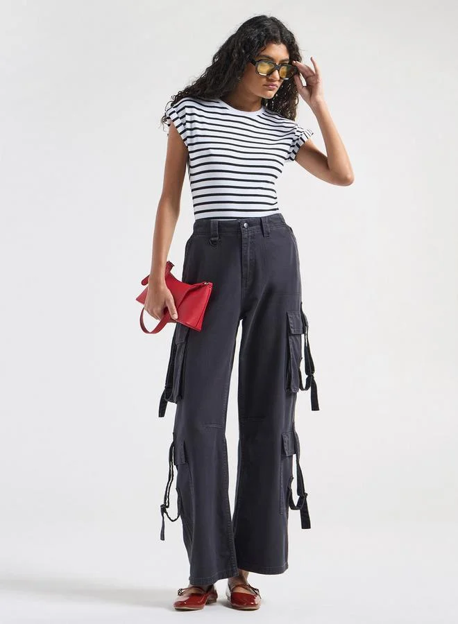 سبلاش فيڤ بودي سوت بياقة ضيقة مخطّط وأكمام ممتدة