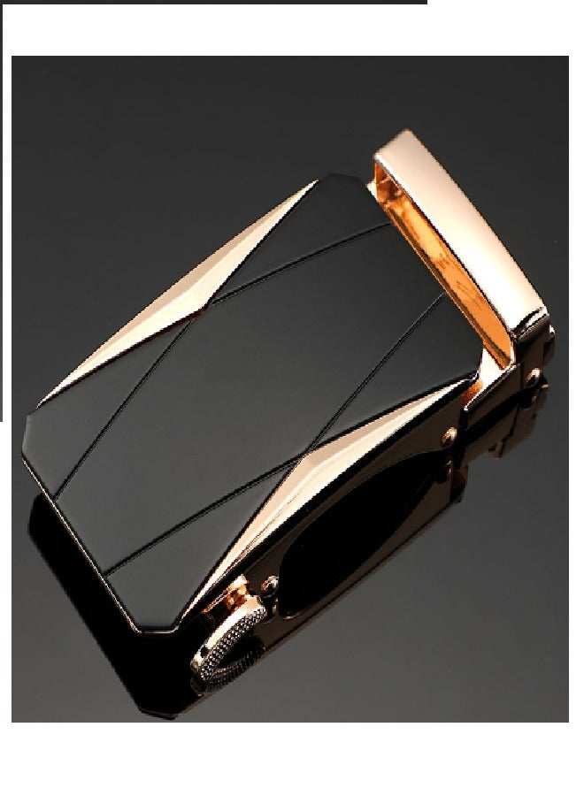 Exquisite men's belt buckle imported, made of high quality durable Metz, snaps on and off with all kinds of irregularities, jacket belt or bad buckle replacement.