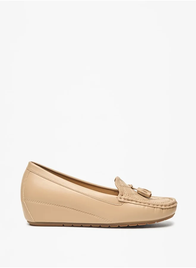 لو كونفورت Women's Textured Slip-On Loafers with Wedge Heels