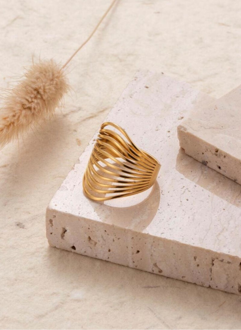 Casual collection Elegant & High Quality Stainless Steel Gold Plated Ring Size 7 - Image 4