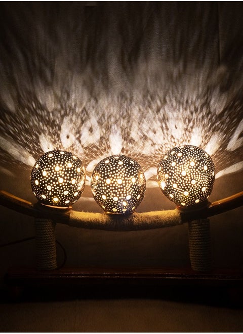 Boat Style 3 Balls Coconut Shell Table Lamp