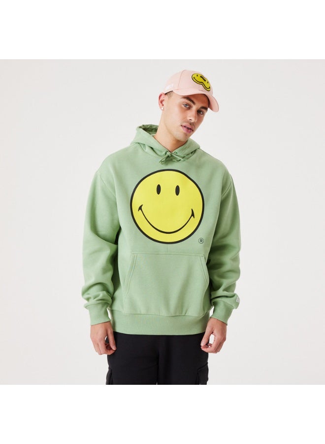 NEW ERA هودي سمiley الأساسي - Image 1