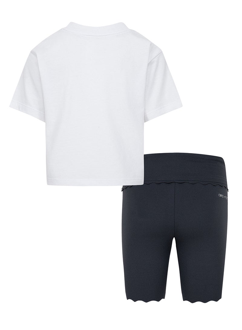 نايكي شورت رياضي للأطفال مع حذاء رياضي - Image 2