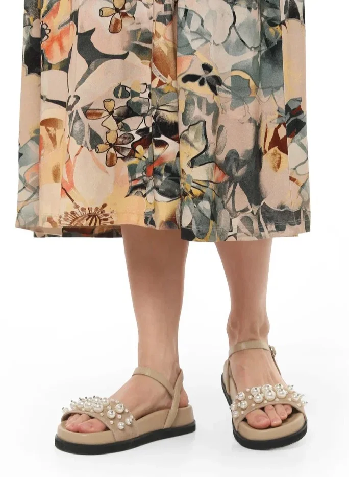 La Giostra Women's Leather Platform Sandal Decorated With Artificial Pearls Beige