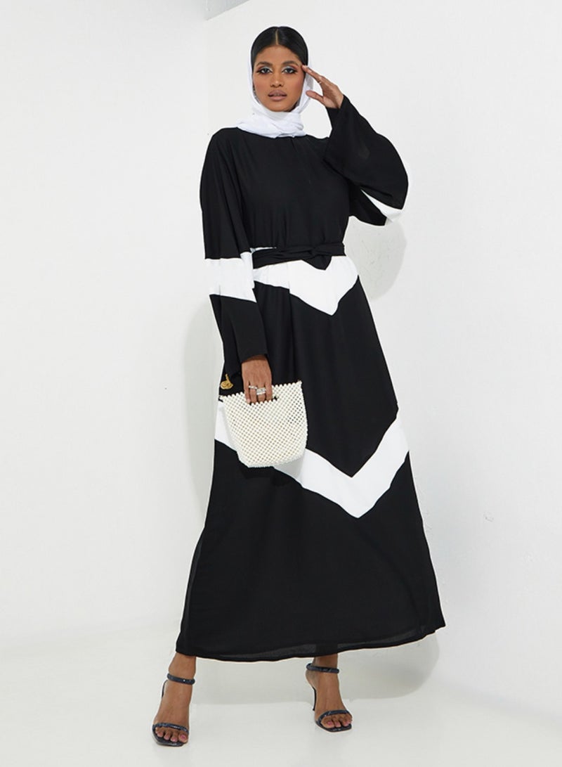 Rosette Abaya Closed Abaya with White Line Crossing  - Image 1