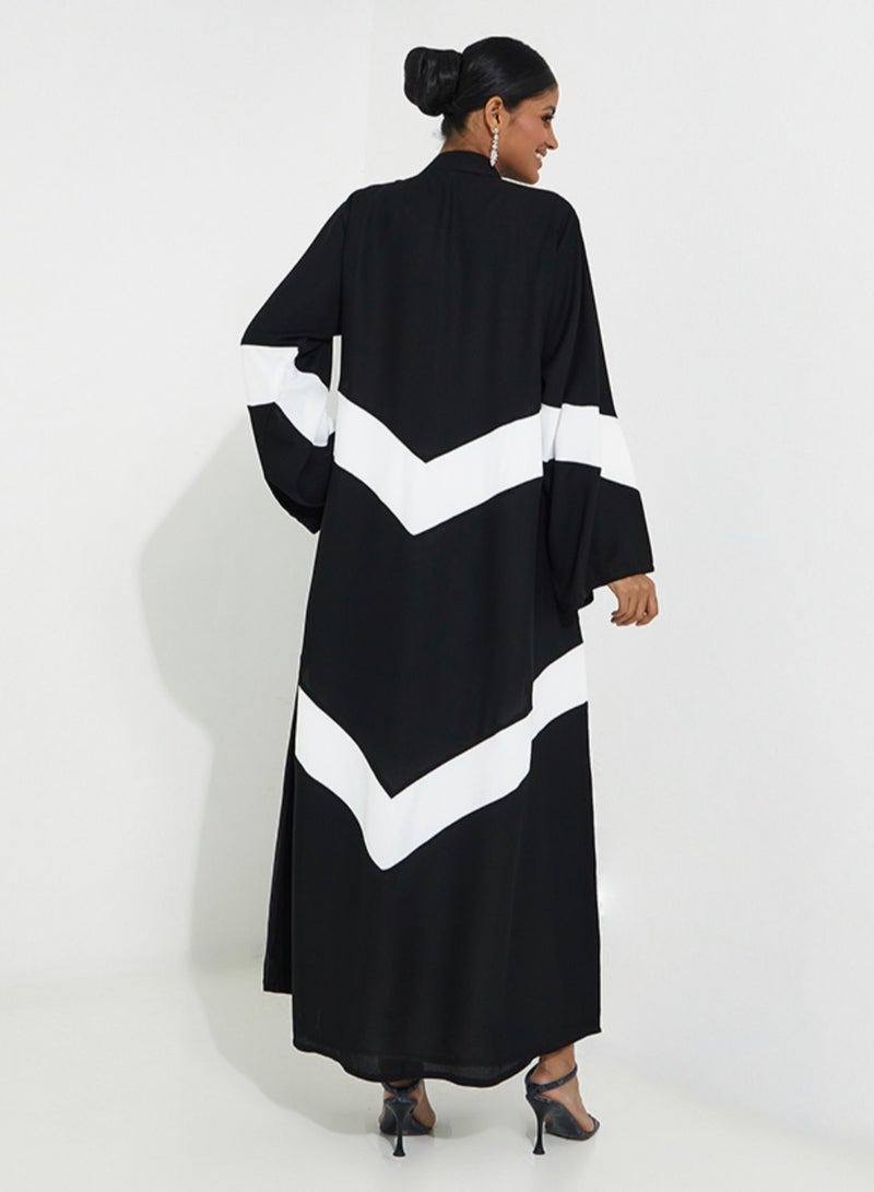 Rosette Abaya Closed Abaya with White Line Crossing  - Image 4