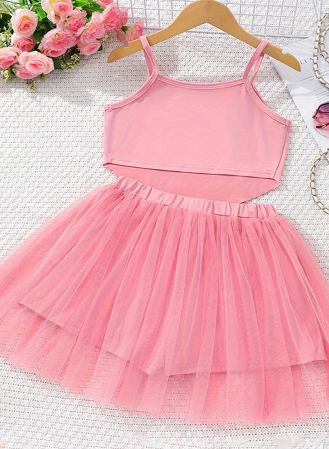 تايك تو مجموعة من تنورة قصيرة شبكية مكشكشة وبلوزة كامي بأشرطة وحافة