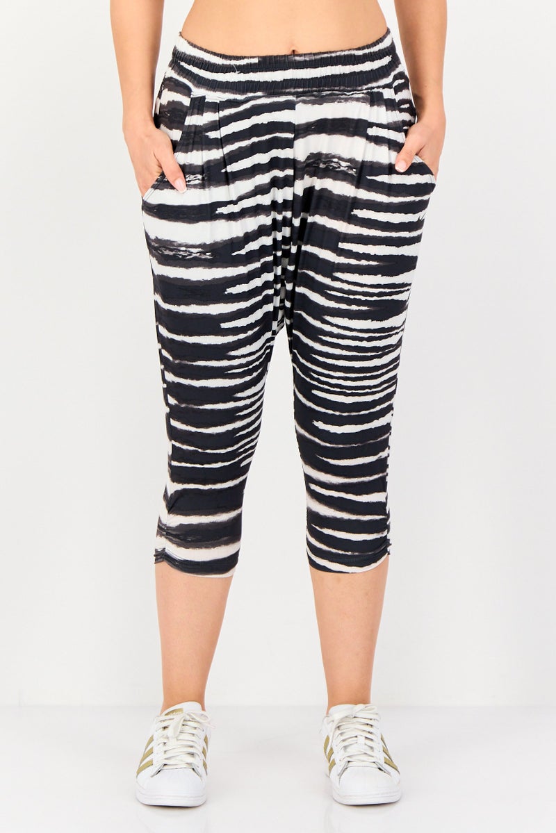 Nike Women Sportswear Fit Outdoor Pants, Multicolor - Image 1