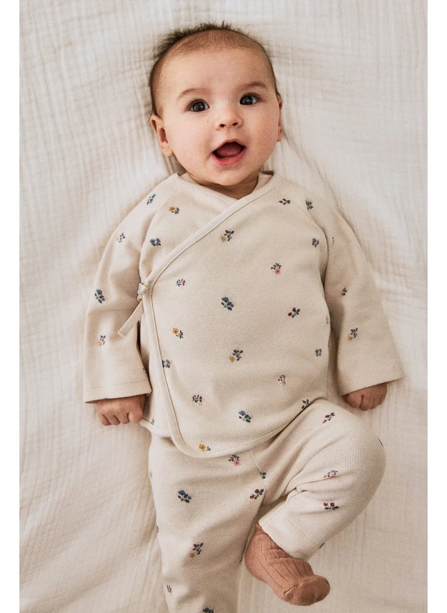 اتش اند ام 2-Piece Wrapover Top And Leggings Set