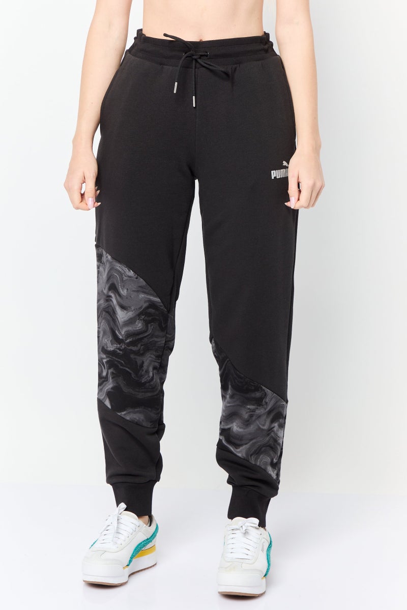 PUMA سروال رياضي نسائي للياقة البدنية بتصميم ماربل، أسود - Image 1