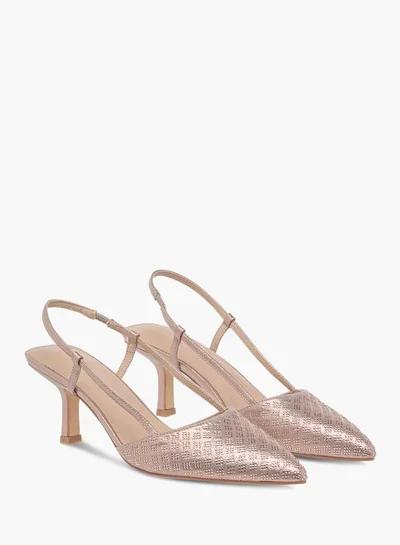 فلورا بيلا من شو إكسبرس صنادل نسائية بكعب رفيع بتصميم slingback وملمس مميز