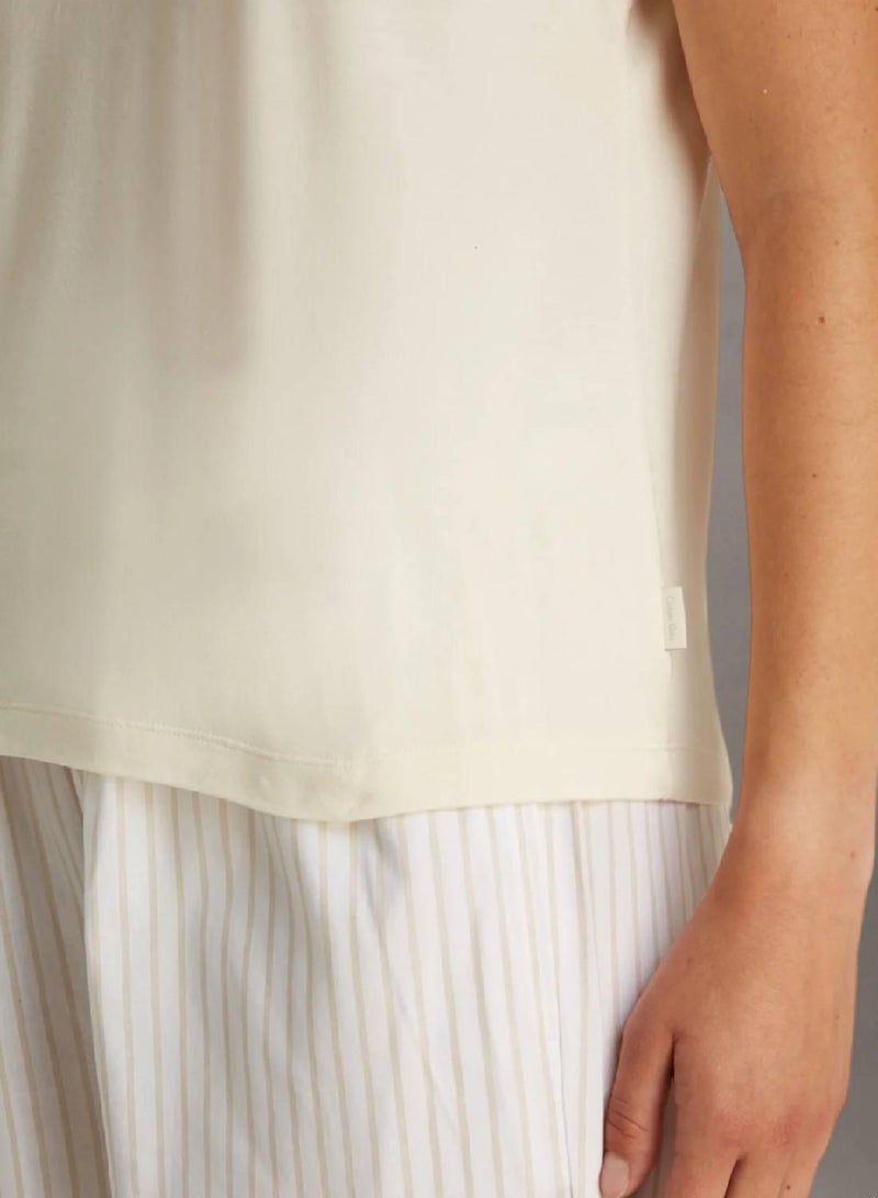 كالفن كلاين تيشيرت مريح فائق النعومة من المودال - Image 3