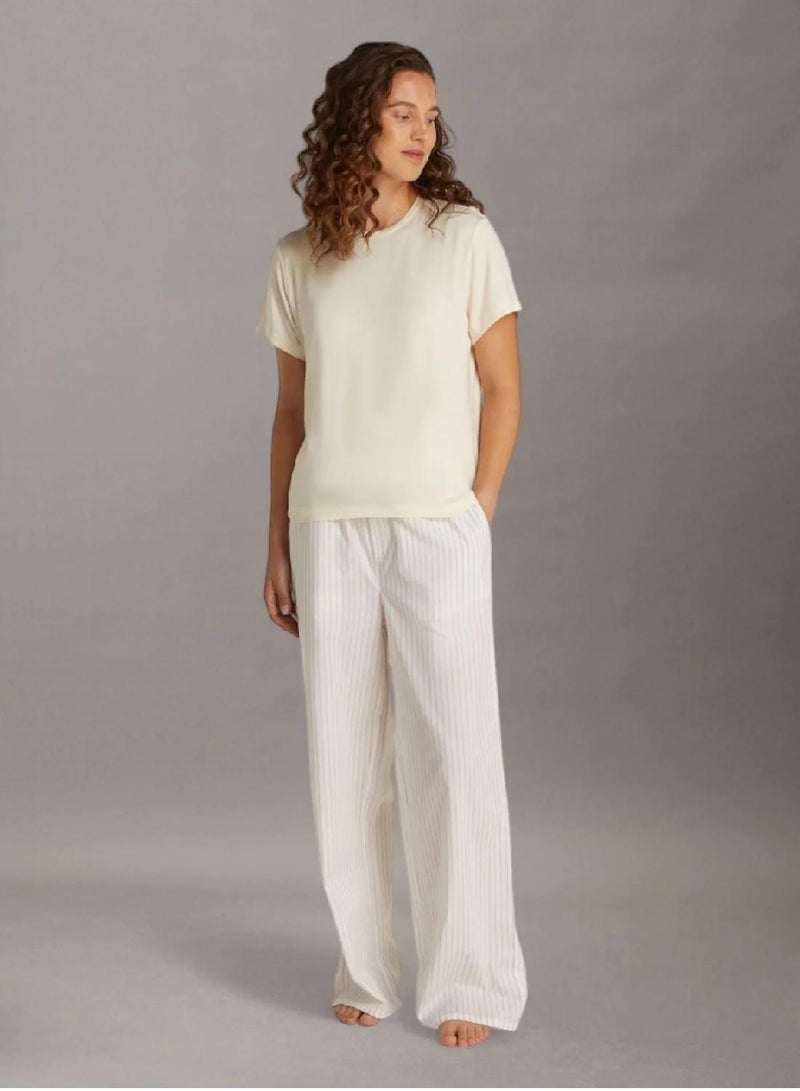 كالفن كلاين تيشيرت مريح فائق النعومة من المودال - Image 4