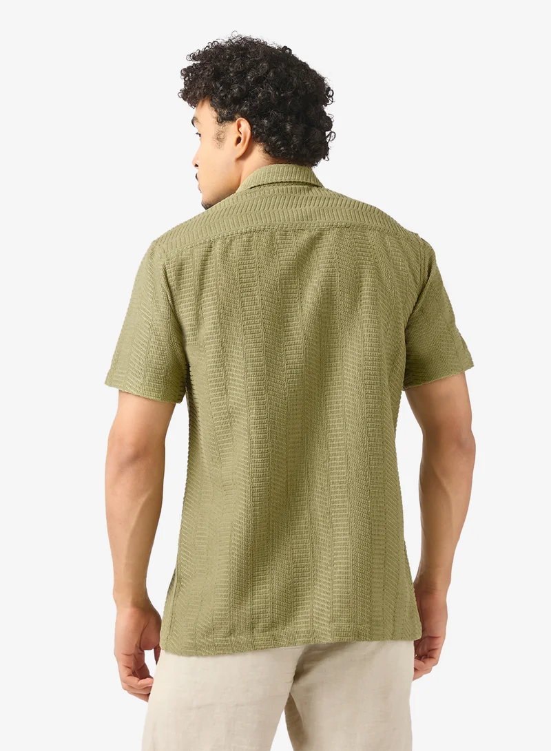 سفنتي فايف قميص كلاسيكي بقصة عادية