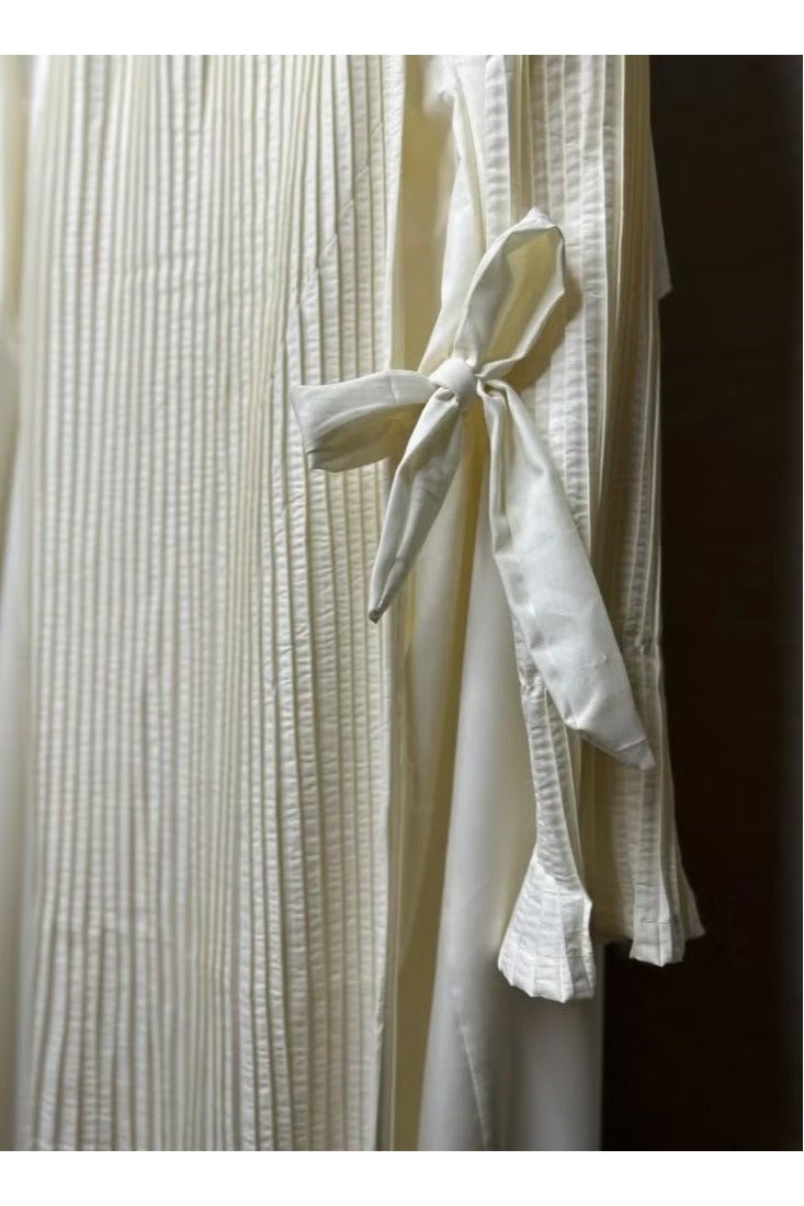 A very soft and comfortable one-piece prayer shawl that includes a scarf and covers the entire body in a one-size-fits-all, wide-fitting size. - Image 2