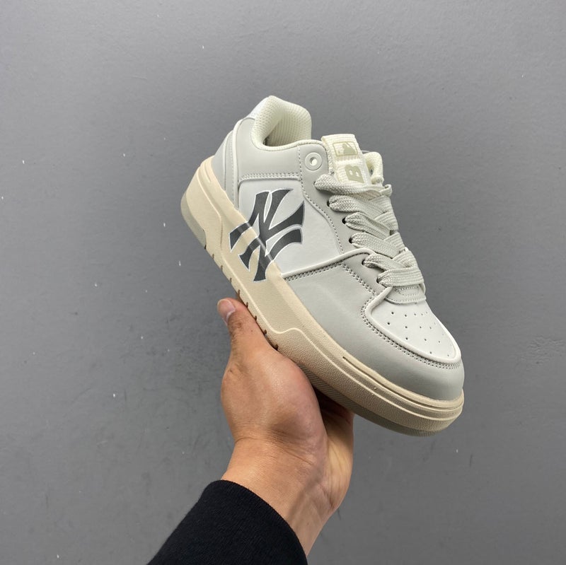 Dropshipping Chukky Classic Dad Height-Increasing Thick-Soled Classic Versatile Casual Sports Jogging Shoes - Image 1
