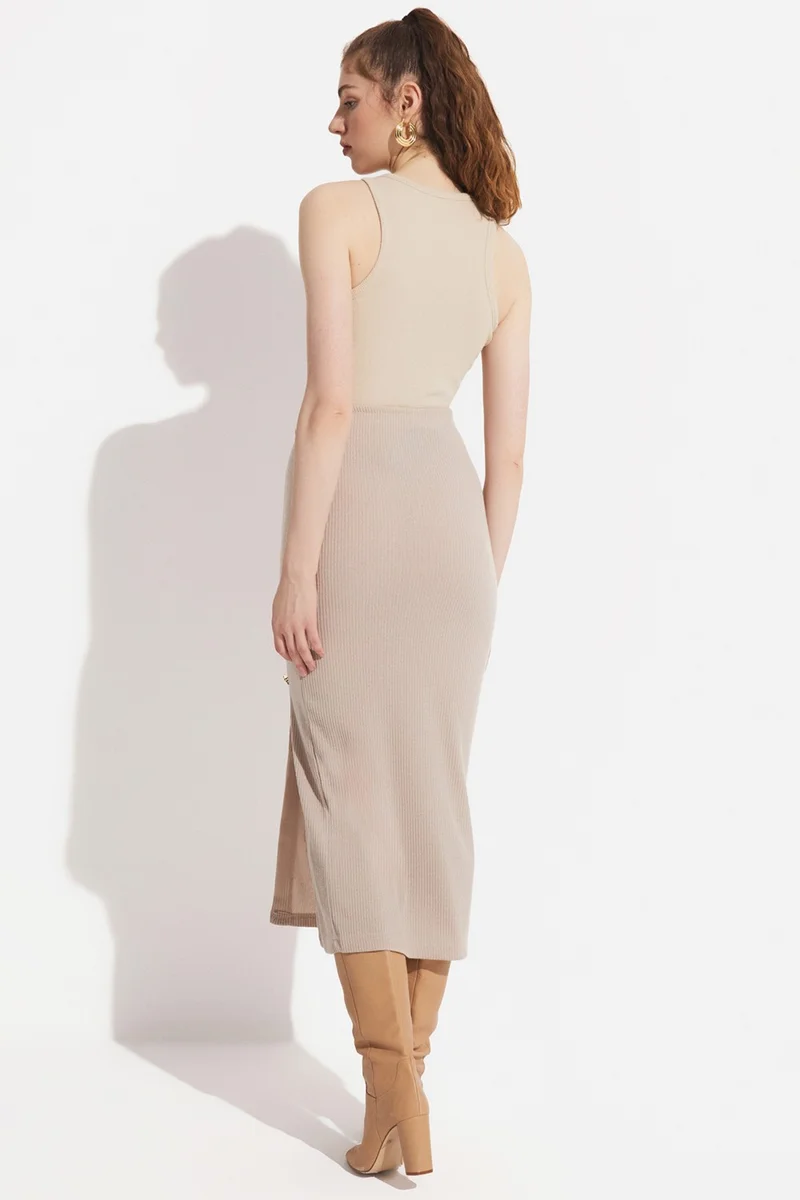 جون Button Detailed Knitted Skirt