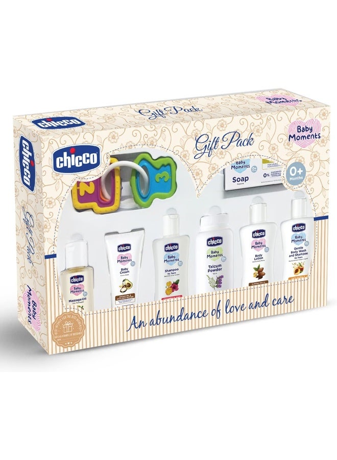 شيكو مجموعة هدايا بيبي مومنتس ديلايت من شيكو (بيج) مع 7 منتجات للعناية ببشرة الطفل وشعره ولعبة خشخيشة - Image 1
