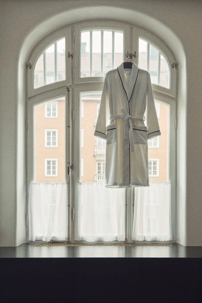 اتش اند ام روب حمام من مايكرو فليس