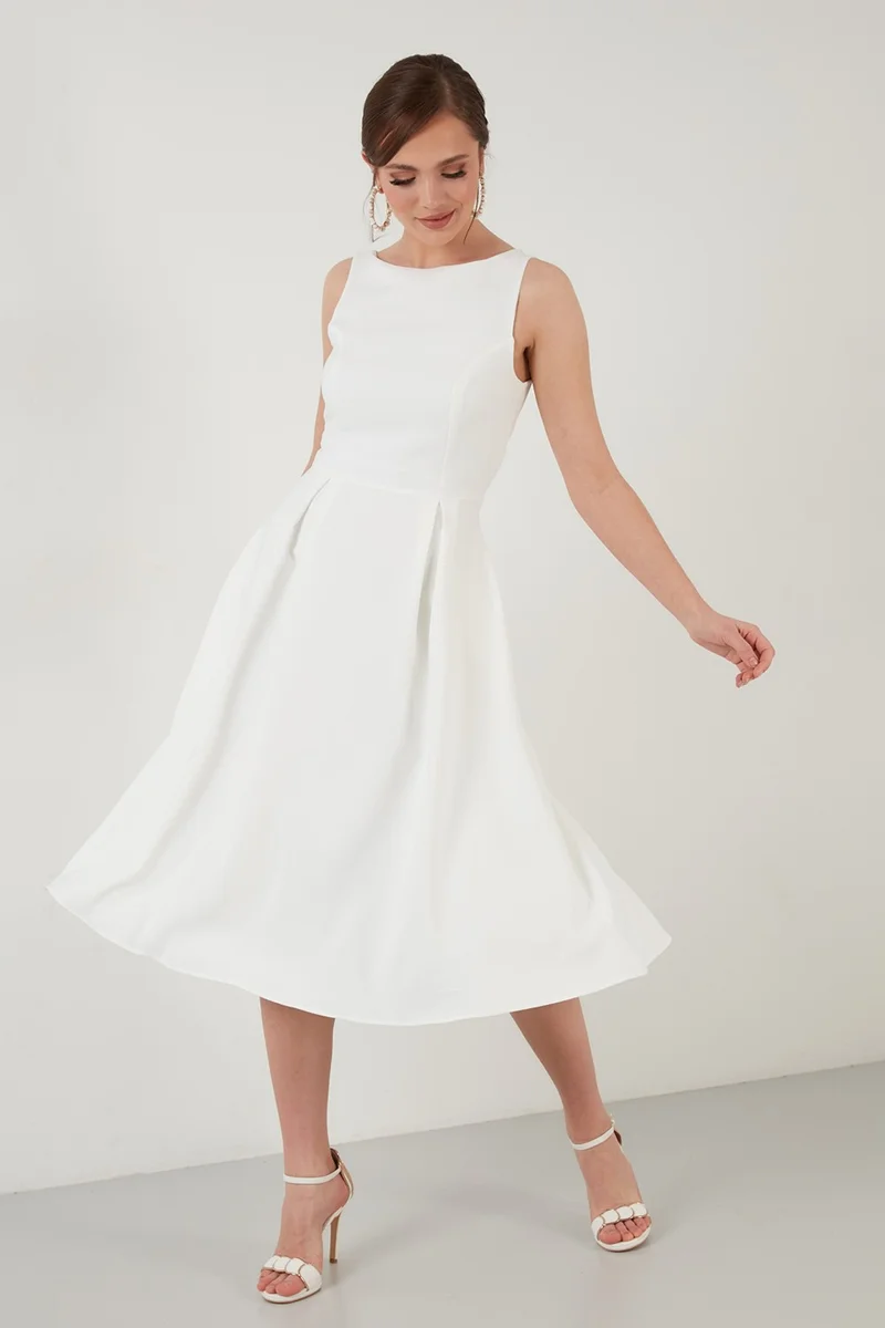 ليلا Sleeveless Midi Dress