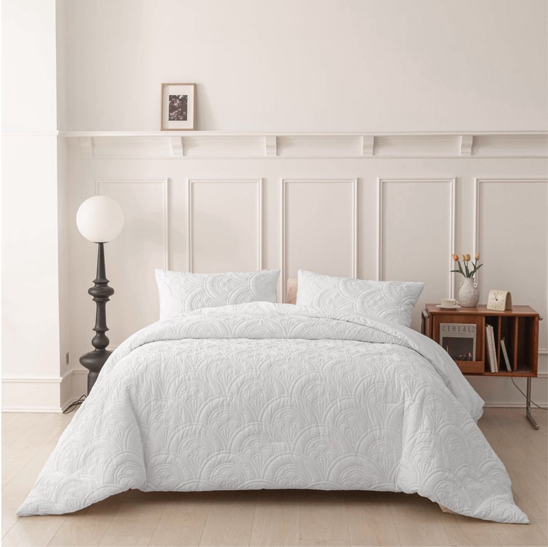 هوم توبيا طقم لحاف فاخر كينج سايز 6 قطع من HOMETOPIA مقاس 264×229 سم – تصميم بنقشة بارزة، قماش ناعم وقابل للتهوية، مريح، مناسب لجميع الفصول، جودة عالية، مثالي للغرف المكيفة والمنازل في السعودية - Image 1