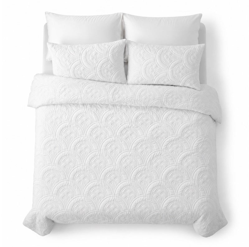 HOMETOPIA Luxury King Size 6-Piece Comforter Set 264×229 cm – Embossed Design, Ultra Soft & Breathable Fabric, Comfortable, All-Season Use, Premium Quality, Ideal for AC Rooms & Home Use in Saudi Arabia - Image 2